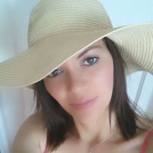 Meet your Posher, Fatima